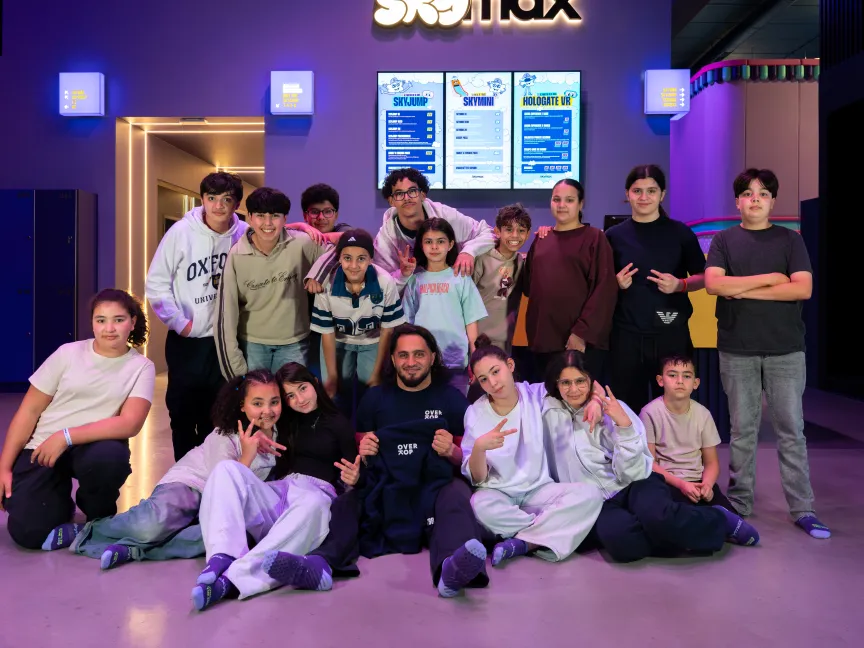 group SkyMax Overkop